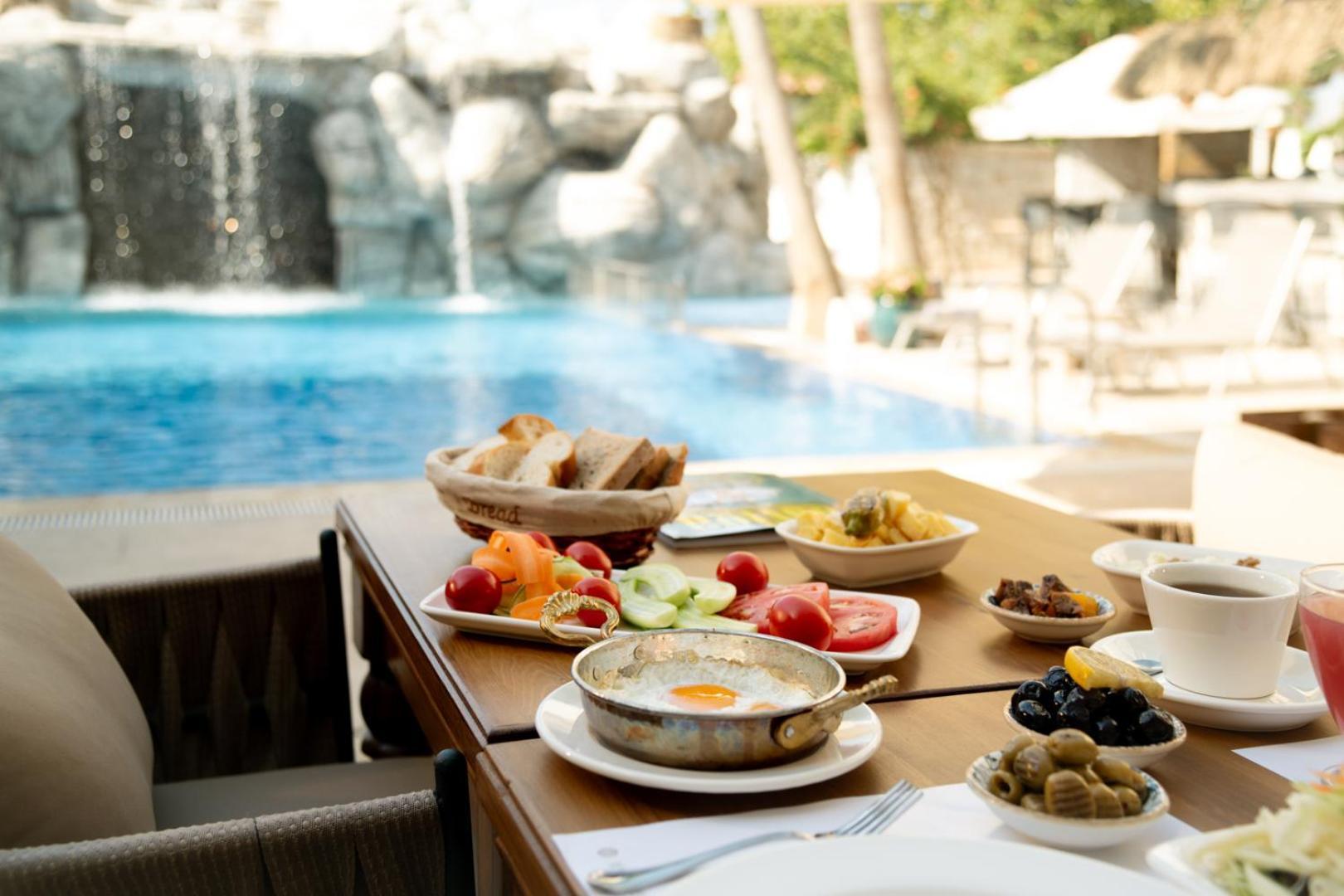 Five Diamonds Hotels อาเลอเจอติ ภายนอก รูปภาพ
